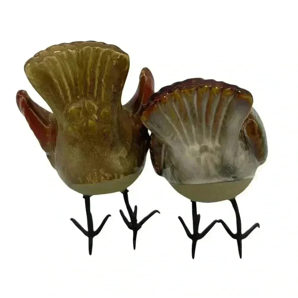 Set of Two Ceramic Bird Figurine Glossy Finish Metal Legs 5.25 Inches Tall - Picture 3 of 4